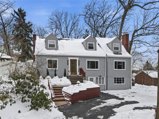 8468 Peebles Rd, Mccandless, PA 15237