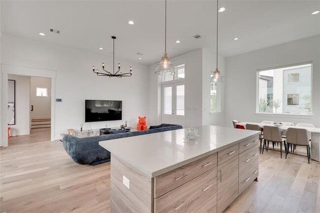 9805 Finch Falls Lane, Houston, TX 77080