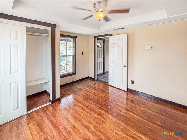 120 W Avenue J, Belton, TX 76513