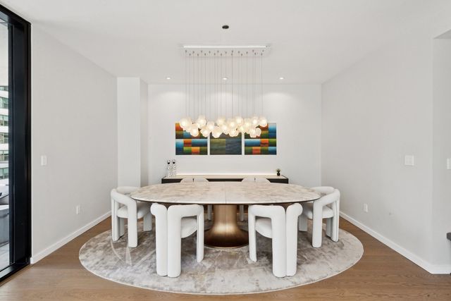 56 W HURON Street 9, Chicago, IL 60654