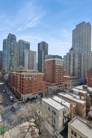 56 W HURON Street 9, Chicago, IL 60654