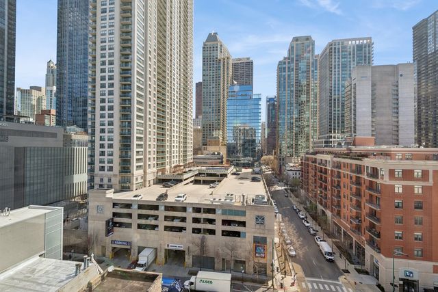 56 W HURON Street 9, Chicago, IL 60654