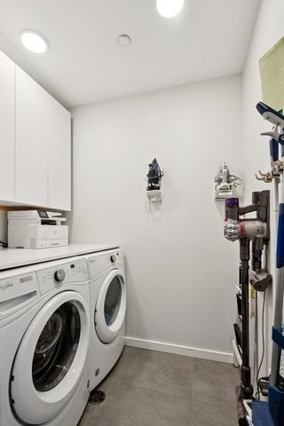 56 W HURON Street 9, Chicago, IL 60654