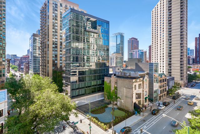 56 W HURON Street 9, Chicago, IL 60654