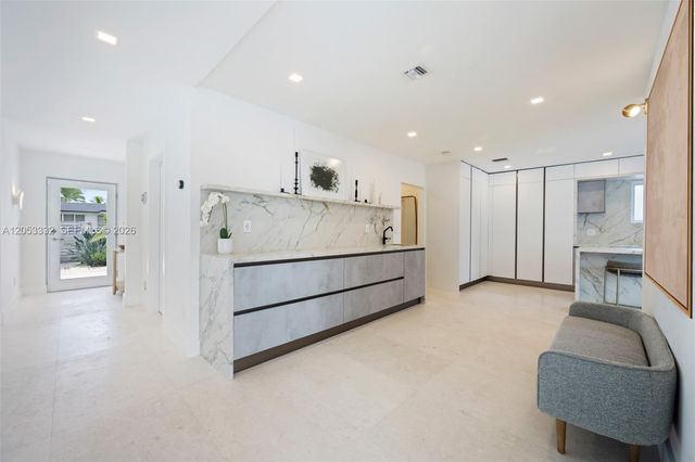 2273 Bayview Lane, North Miami, FL 33181