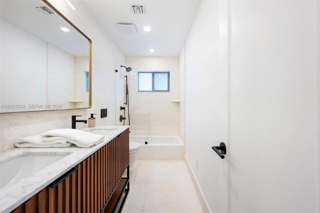 2273 Bayview Lane, North Miami, FL 33181