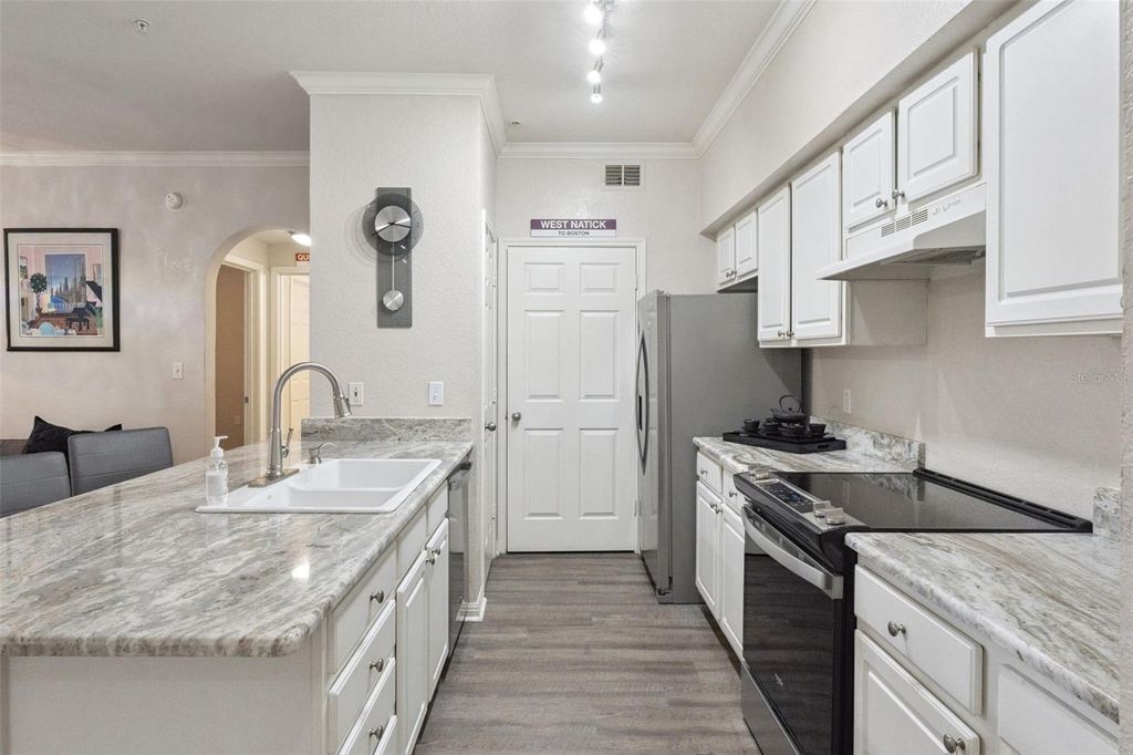 Image 12 of property listing at 911 N ORANGE AVENUE 509, Orlando, FL 32801