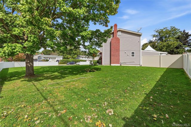 266 Riddle Street, Brentwood, NY 11717