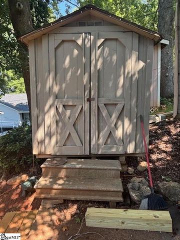227 Lyman Lake Road, Lyman, SC 29365