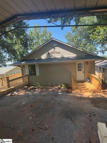 227 Lyman Lake Road, Lyman, SC 29365