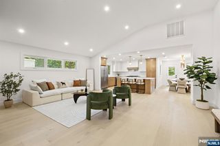 14 Chestnut Avenue, Closter, NJ 07624