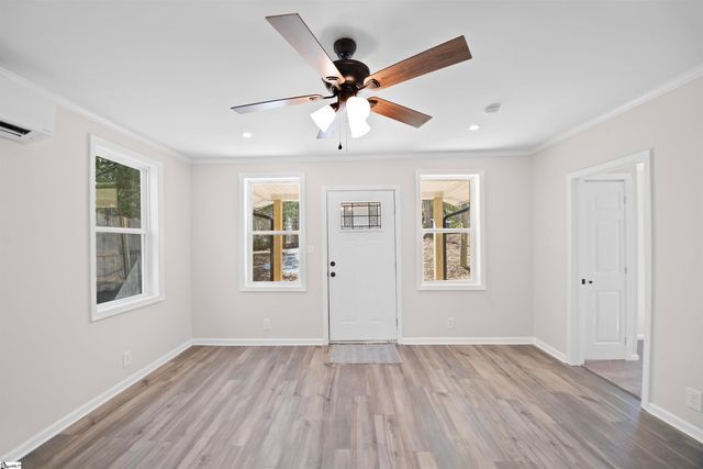 450 Crestwood Drive, Salem, SC 29676