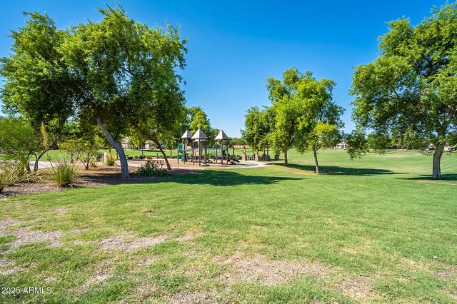 4711 E Buckboard Court, Gilbert, AZ 85297