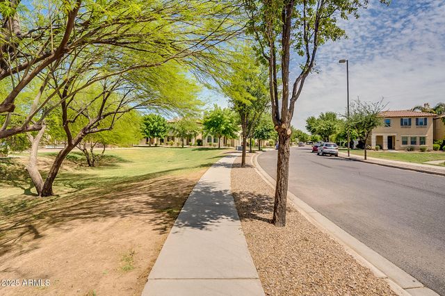 4711 E Buckboard Court, Gilbert, AZ 85297