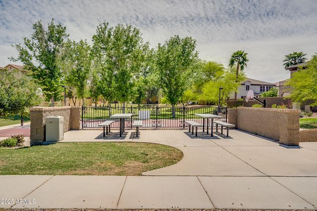 4711 E Buckboard Court, Gilbert, AZ 85297