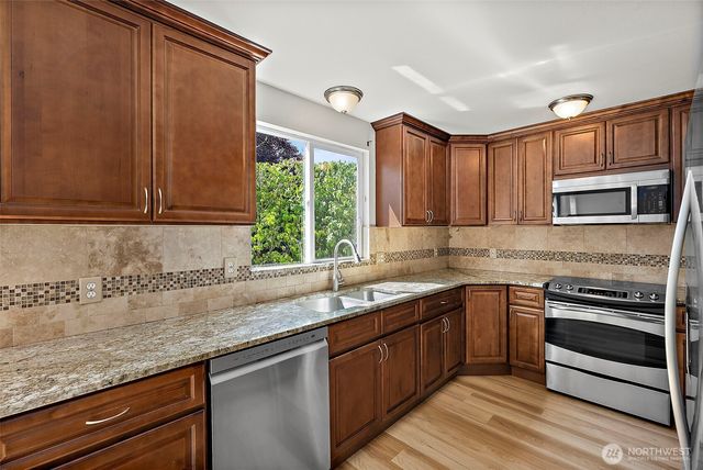 7228 200th Street Ct E, Spanaway, WA 98387