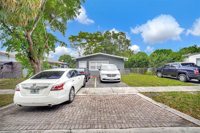 746 SW 4th St, Dania Beach, FL 33004