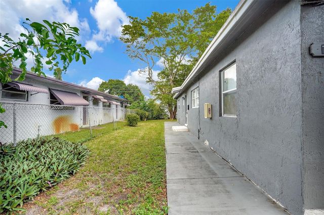 746 SW 4th St, Dania Beach, FL 33004