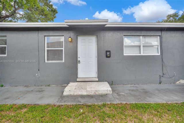 746 SW 4th St, Dania Beach, FL 33004