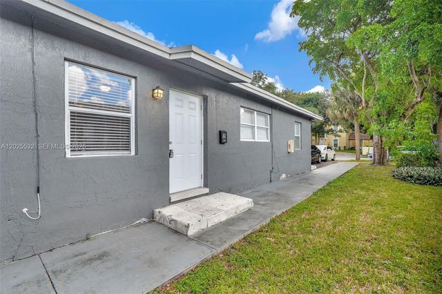 746 SW 4th St, Dania Beach, FL 33004