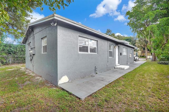746 SW 4th St, Dania Beach, FL 33004
