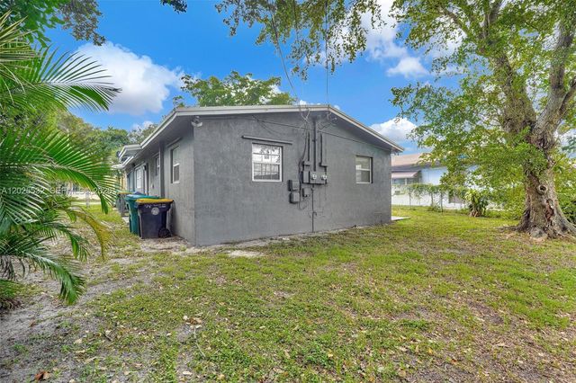 746 SW 4th St, Dania Beach, FL 33004