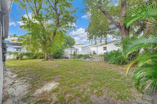 746 SW 4th St, Dania Beach, FL 33004