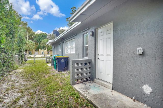 746 SW 4th St, Dania Beach, FL 33004
