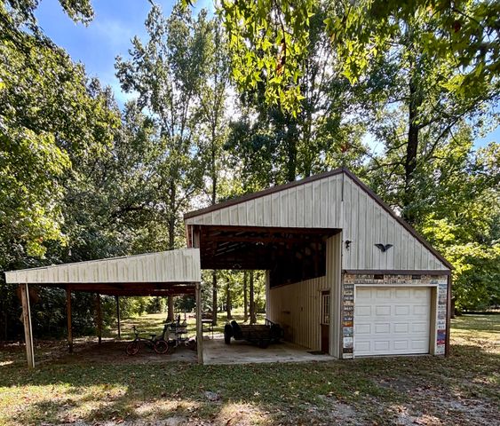 385 Anita Lane, Ledbetter, KY 42058
