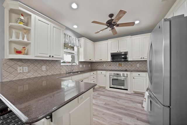 300 Buena Vista Drive, Willow Park, TX 76087