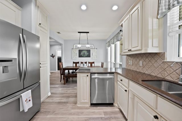 300 Buena Vista Drive, Willow Park, TX 76087
