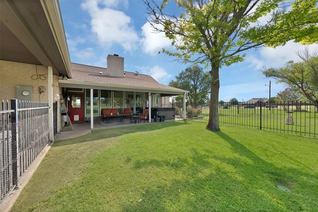 300 Buena Vista Drive, Willow Park, TX 76087