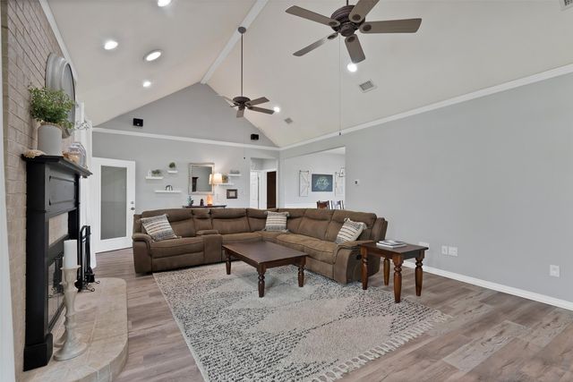 300 Buena Vista Drive, Willow Park, TX 76087