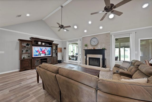 300 Buena Vista Drive, Willow Park, TX 76087
