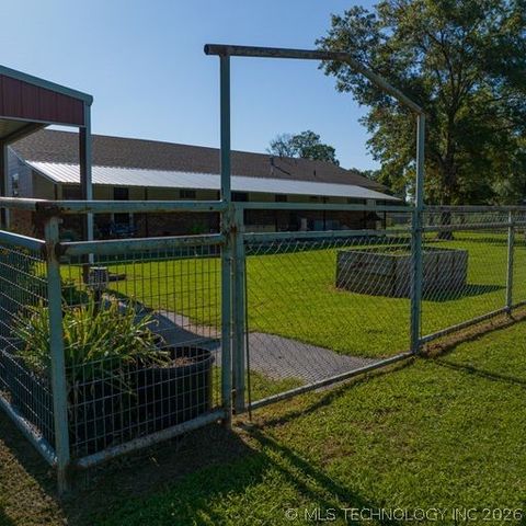 4100 N Wood Highway, Okmulgee, OK 74447