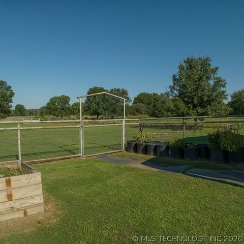 4100 N Wood Highway, Okmulgee, OK 74447