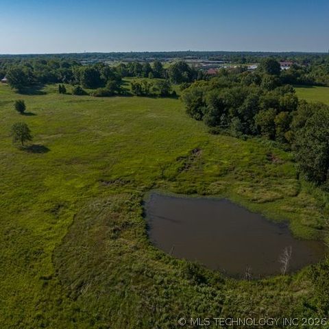 4100 N Wood Highway, Okmulgee, OK 74447