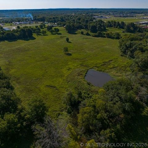 4100 N Wood Highway, Okmulgee, OK 74447