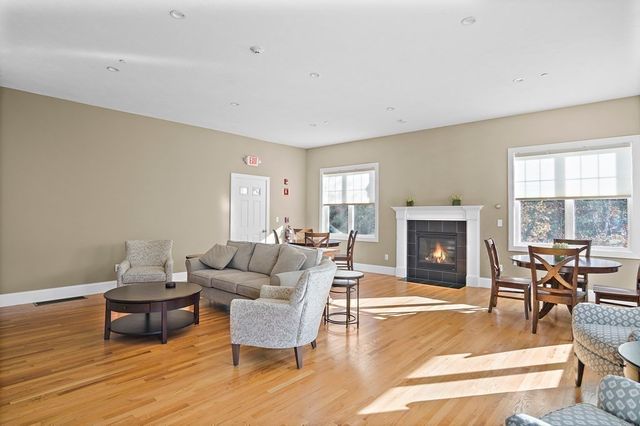 25 Salisbury Hill Blvd. 56, Worcester, MA 01609