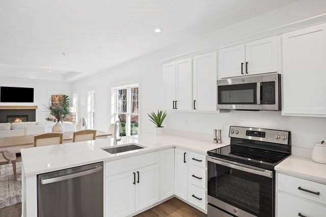 25 Salisbury Hill Blvd. 56, Worcester, MA 01609