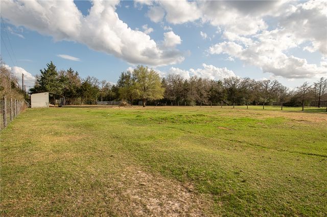 2302 Quail Run, College Station, TX 77845