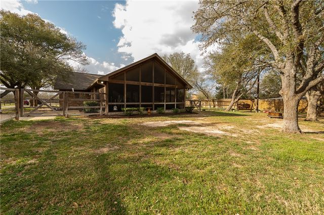 2302 Quail Run, College Station, TX 77845