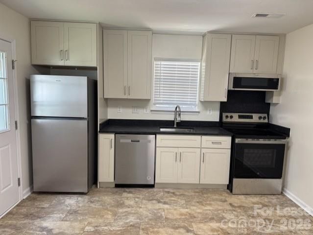 102 Winding Canyon Drive, Charlotte, NC 28214