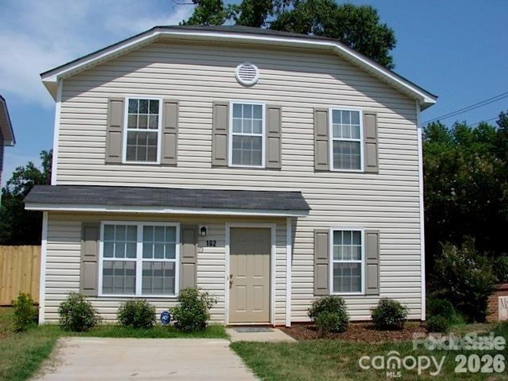 102 Winding Canyon Drive, Charlotte, NC 28214