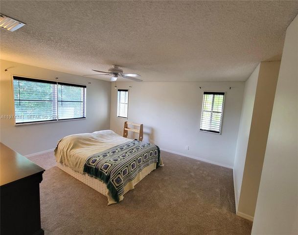 723 Juniper Ln, Weston, FL 33327