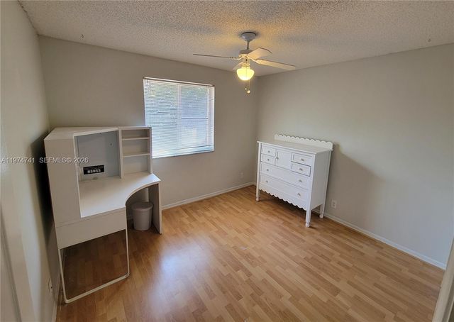 723 Juniper Ln, Weston, FL 33327