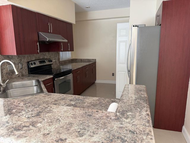 3225 NE 184th Street 10303, Aventura, FL 33160