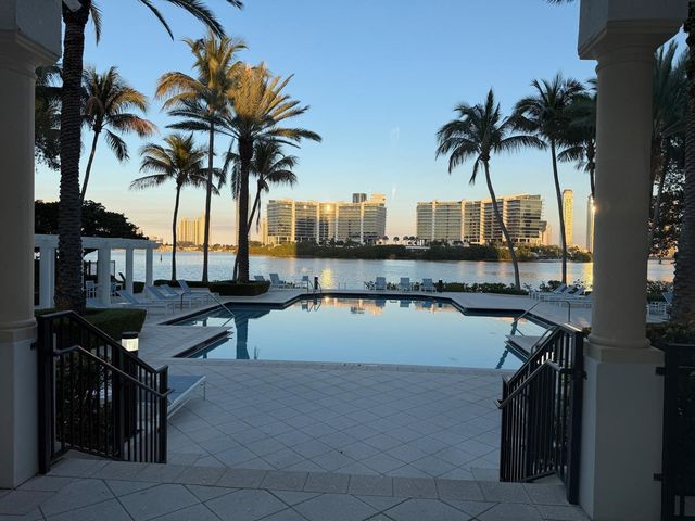 3225 NE 184th Street 10303, Aventura, FL 33160