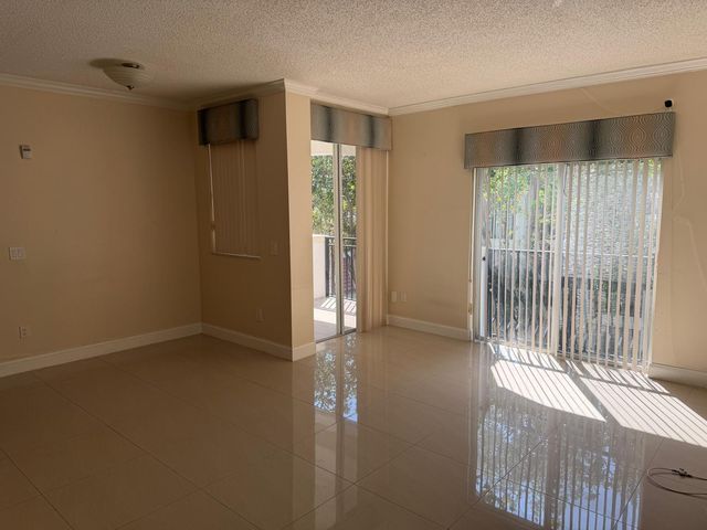 3225 NE 184th Street 10303, Aventura, FL 33160