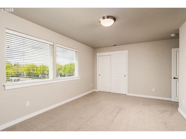5204 Se LONE OAK St, Hillsboro, OR 97123